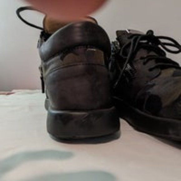 GIUSEPPE ZANOTTI MID TOP RUNNER Euro 43 (Camo and Gold) With Box and Show Bag - Picture 13 of 13